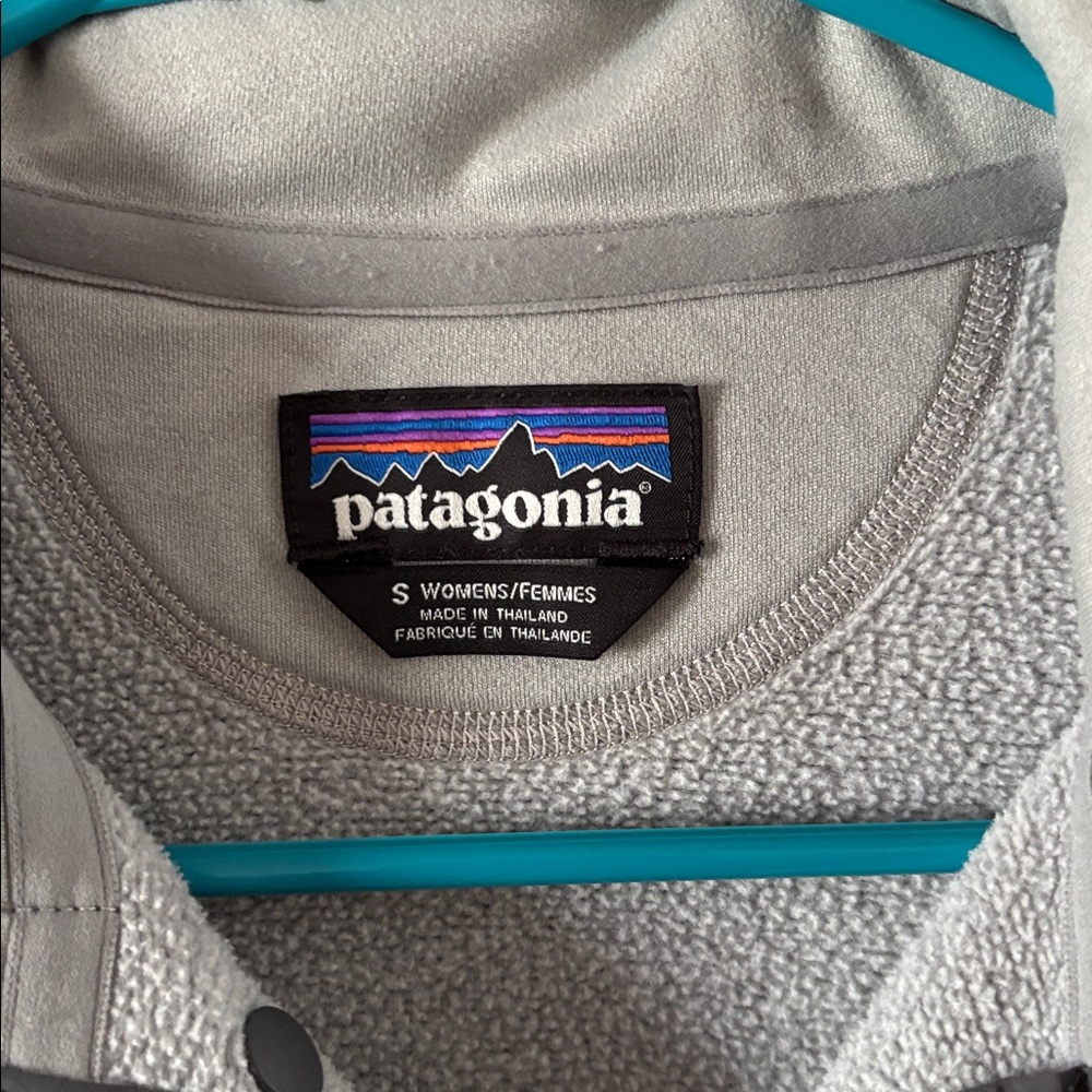 Patagonia Light Gray Snap-T Fleece - Picture 2 of 3